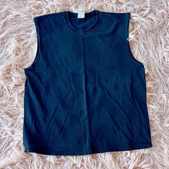 XL Faded Gildan Tank Top - Picture 1 of 5